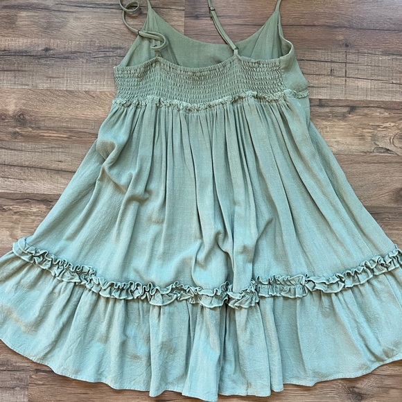 Green Ruffle Hem Dress - Picture 2 of 5